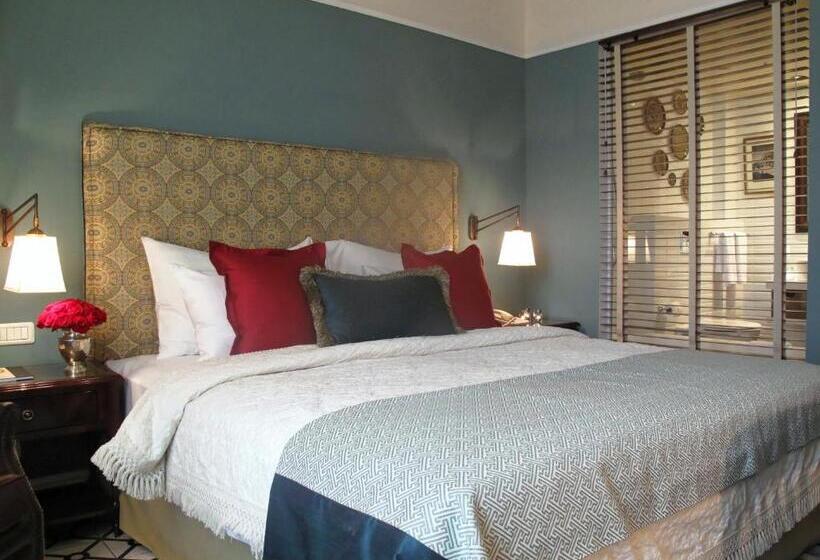 Quarto Triplo Estandar, Arthur Hotel   An Atlas Boutique