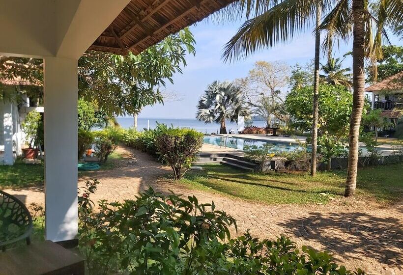 스탠다드 룸 호수 전망, Deshadan Backwater Resort   The Best Sunrise View