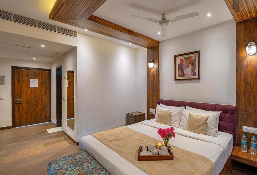 اتاق لوکس با چشم‌انداز باغ, Riva Beach Resort