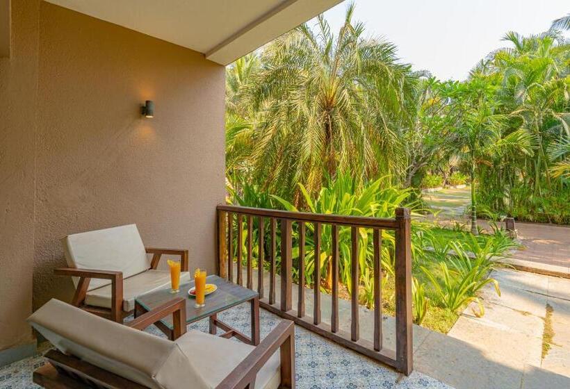اتاق لوکس با چشم‌انداز باغ, Riva Beach Resort