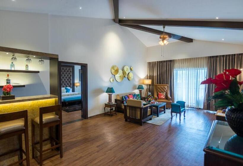 سوئیت اجرایی با بالکن, Riva Beach Resort