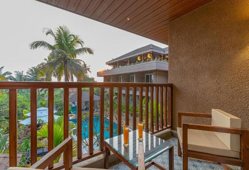 اتاق لوکس با چشم‌انداز استخر, Riva Beach Resort