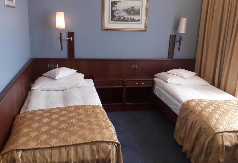 اتاق لوکس با تخت بزرگ, Parkhotel Vienna