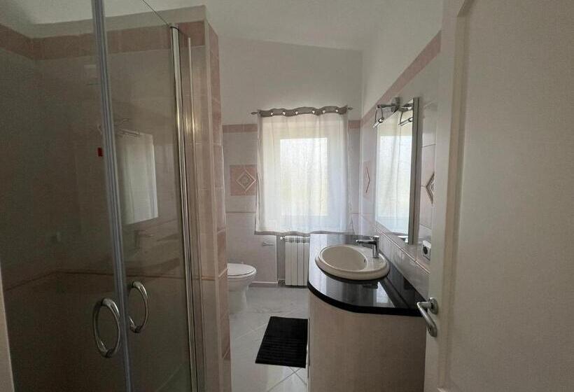 اتاق خانوادگی, Villa Ludo A Zambrone Tropea