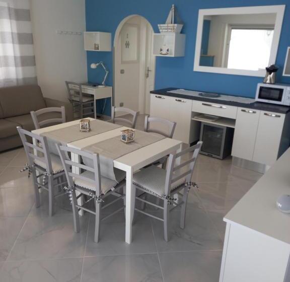 اتاق خانوادگی, Villa Ludo A Zambrone Tropea