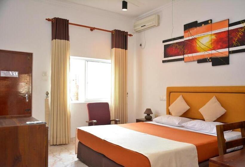 اتاق استاندارد برای معلولان, Yolanda Villa Negombo