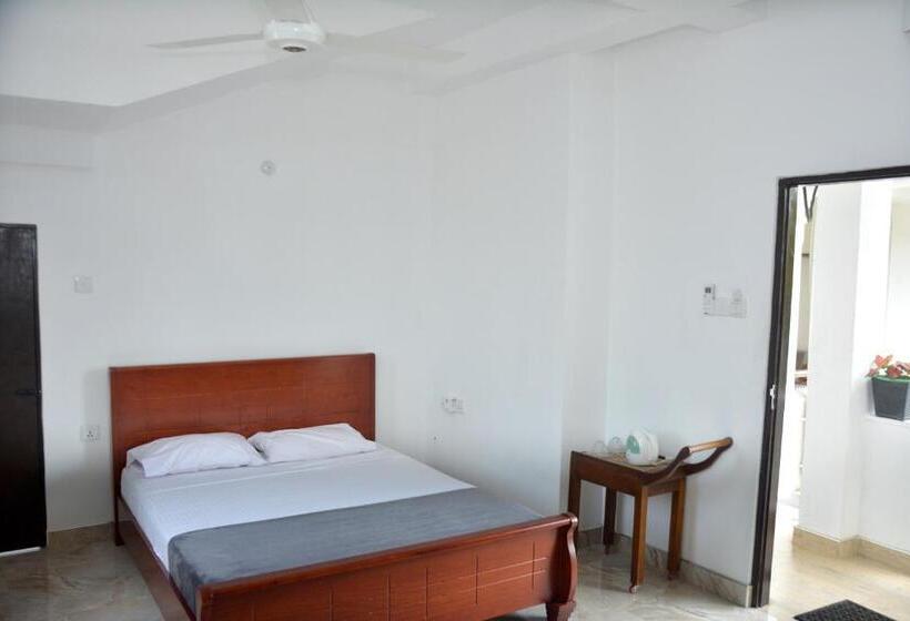 اتاق استاندارد, Yolanda Villa Negombo