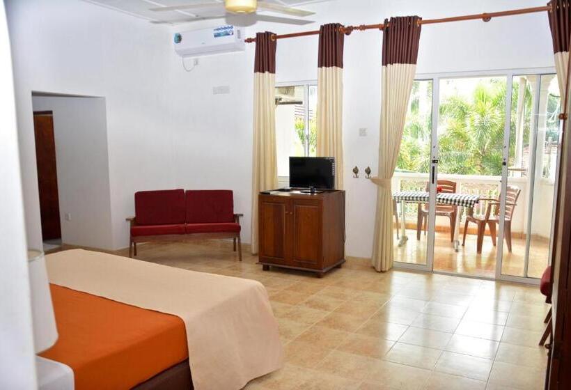 ویلای لوکس 1 خوابه, Yolanda Villa Negombo