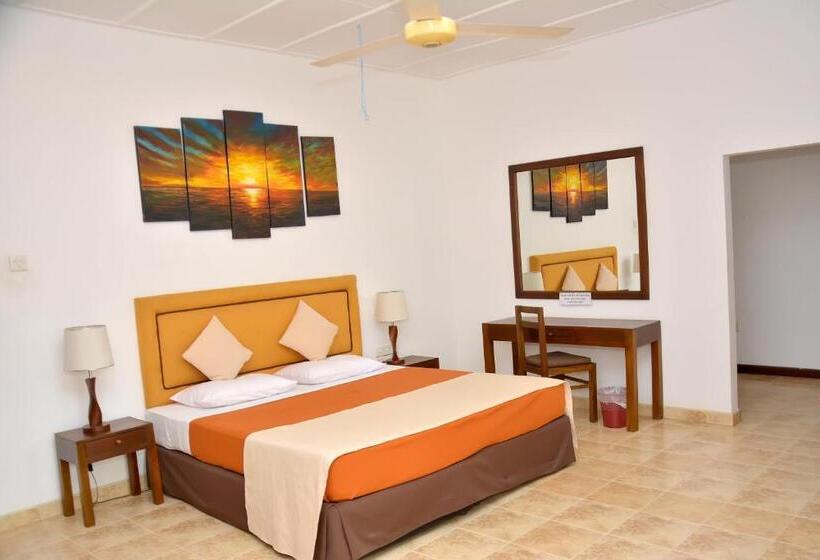 ویلای لوکس 1 خوابه, Yolanda Villa Negombo