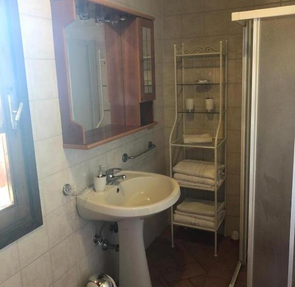 Апартаменты 3 Спальни, Podere Boscone