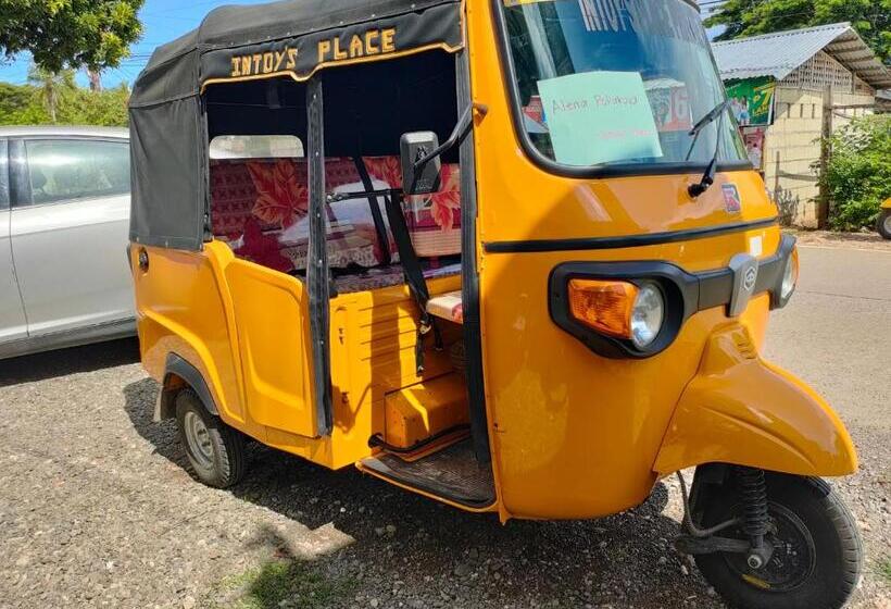 سرير فى غرفة مشتركه, Intoy S Place