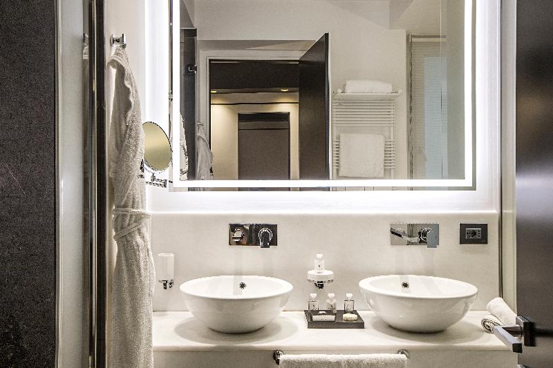 Люкс Повышенной Комфортности, Corso 281 Luxury Suites