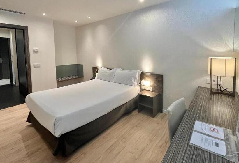 Habitación Ejecutiva, Hellosky Air Rooms Madrid