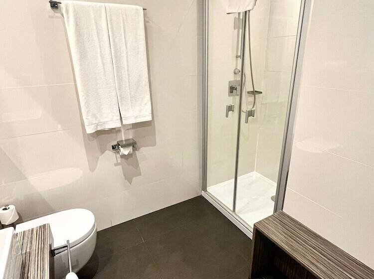 Habitación Ejecutiva, Hellosky Air Rooms Madrid