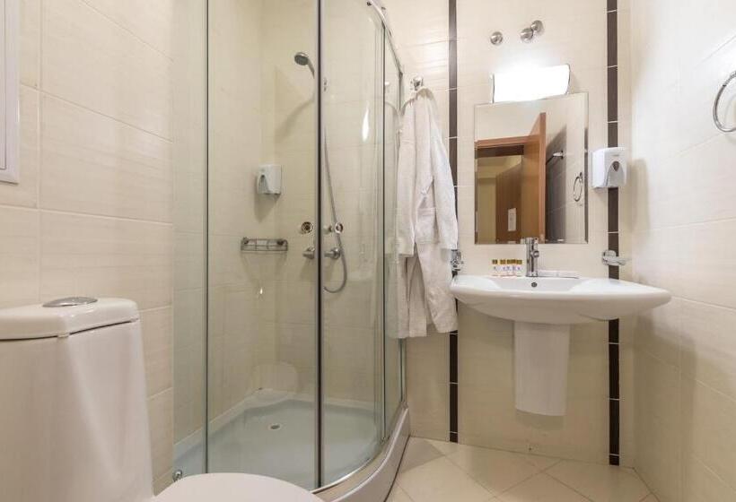 استودیوی استاندارد, St George Ski & Holiday   Half Board & All Inclusive