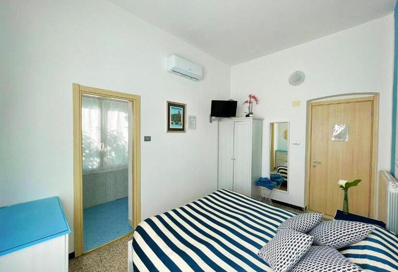 غرفة قياسية, Levante Blu