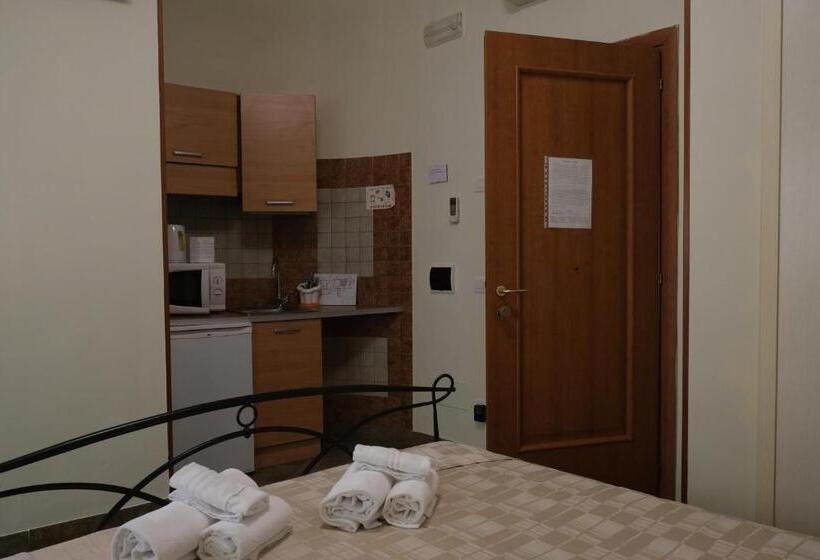 Quarto Triplo Estandar, B&b La Porta