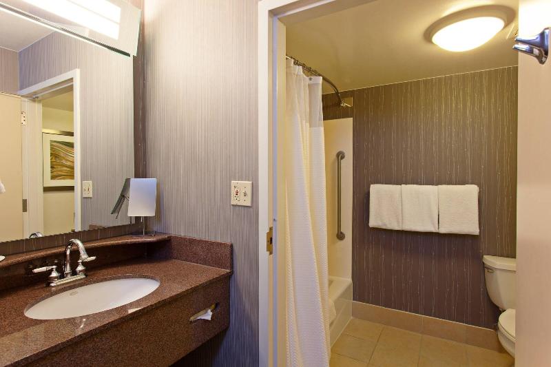 스위트 킹사이즈 침대, Courtyard San Diego Central
