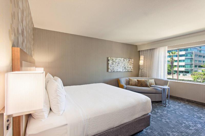 스탠다드 룸 킹사이즈 침대, Courtyard San Diego Central