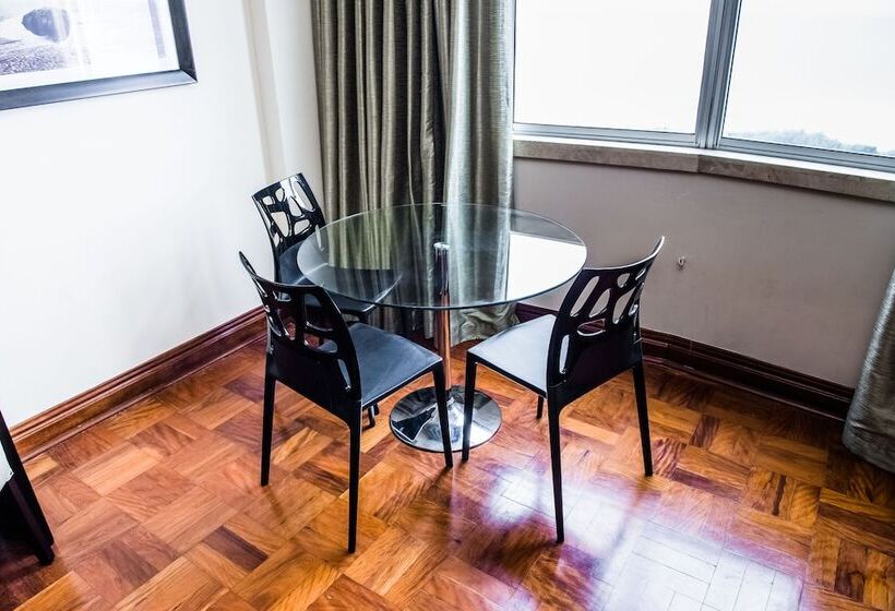 اتاق استاندارد با تخت بزرگ, Belaire Suites