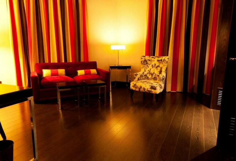 سوییت جونیور, Boutique Gareus