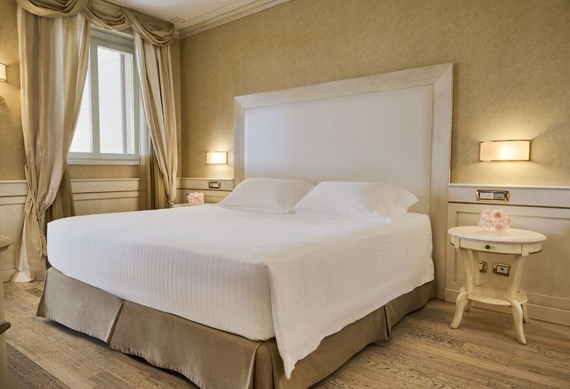 سوییت جونیور, Grand Hotel Imperiale   Preferred Hotels & Resorts