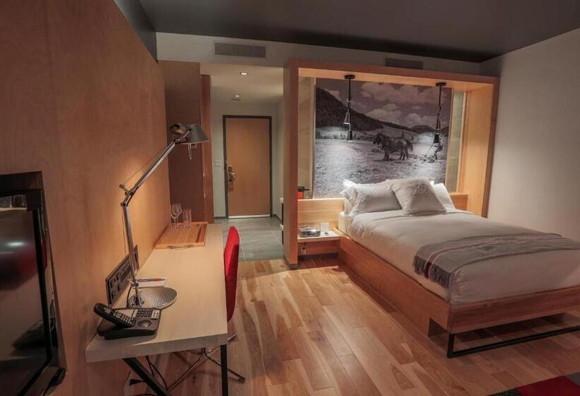 Номер Классика Кровать Квин, & Spa Le Germain Charlevoix
