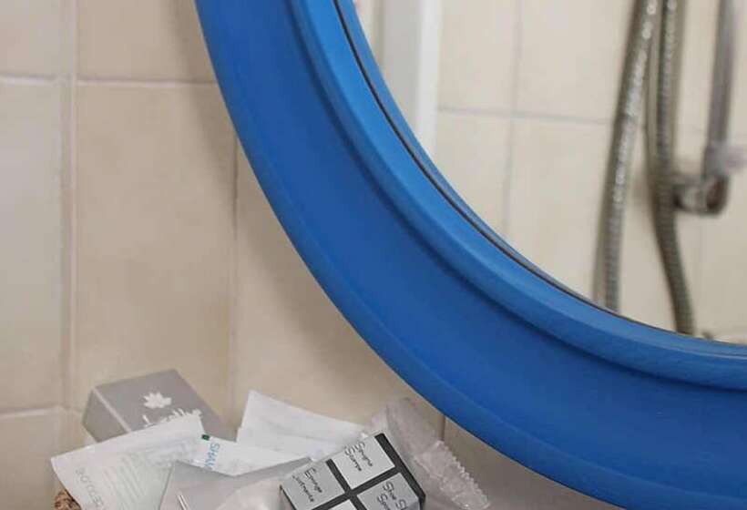 اتاق استاندارد چهار تخته, T