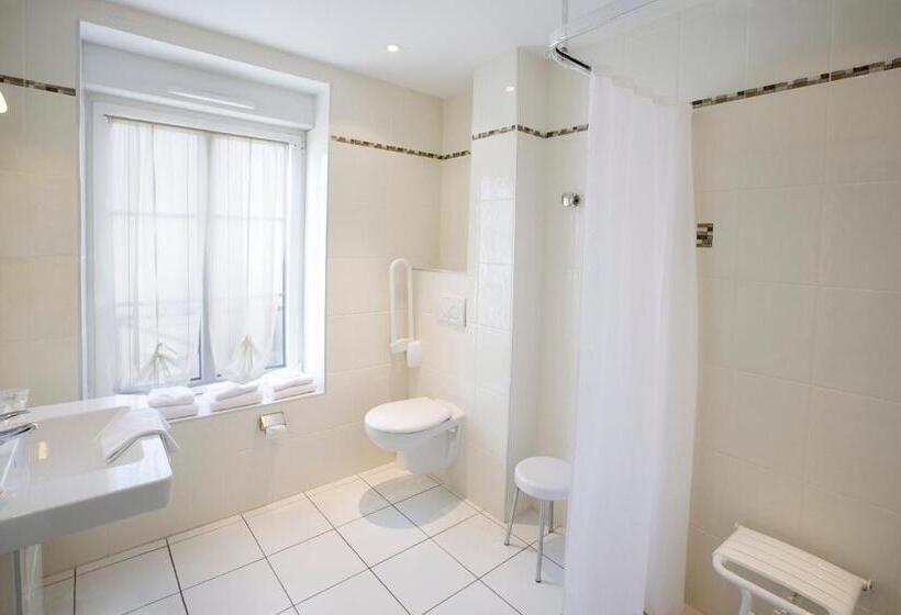 Трехместный Номер Deluxe, The Originals Boutique, Hôtel De La Paix, Beaune