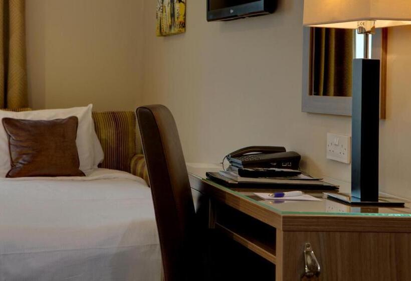 Семейный Номер, Best Western Pontypool Metro