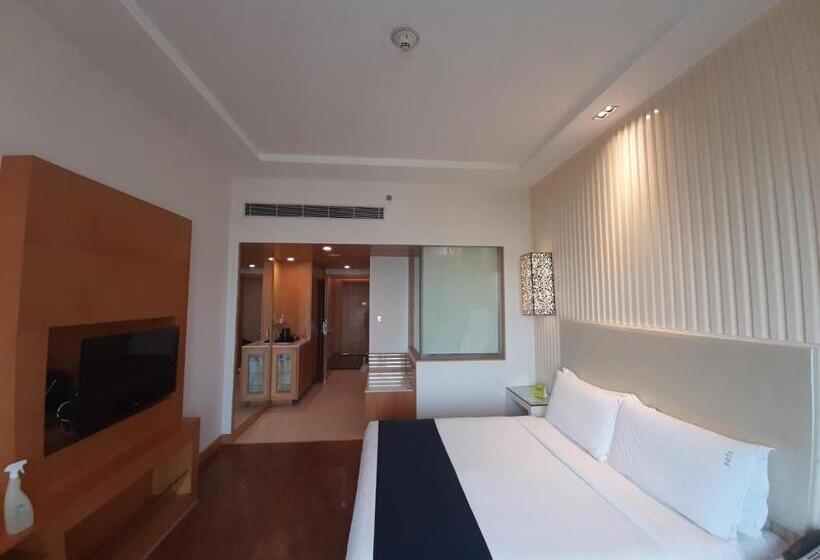 اتاق لوکس با تخت بزرگ, Holiday Inn Amritsar Ranjit Avenue By Ihg