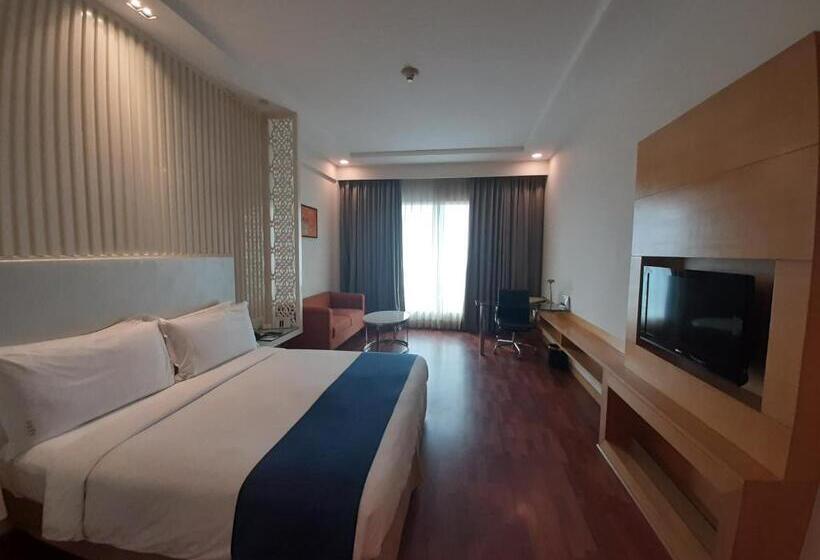 اتاق لوکس با تخت بزرگ, Holiday Inn Amritsar Ranjit Avenue By Ihg