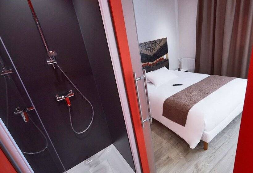 Quarto Estandar Cama Casal, Demain Hôtel & Conciergerie