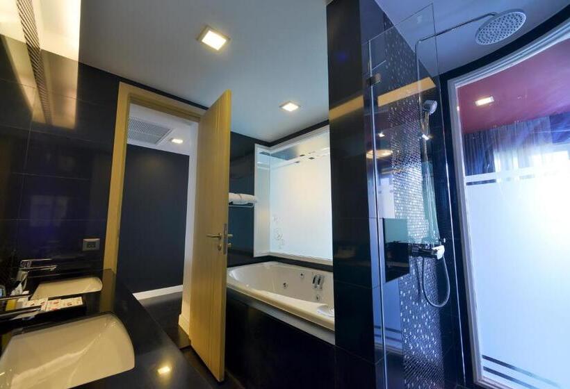 스위트, Sleep With Me Hotel Design Hotel @ Patong