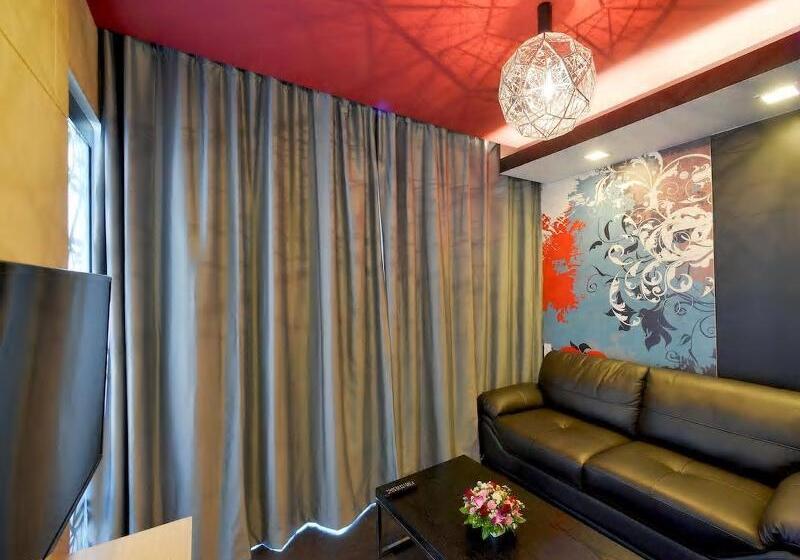 스위트, Sleep With Me Hotel Design Hotel @ Patong