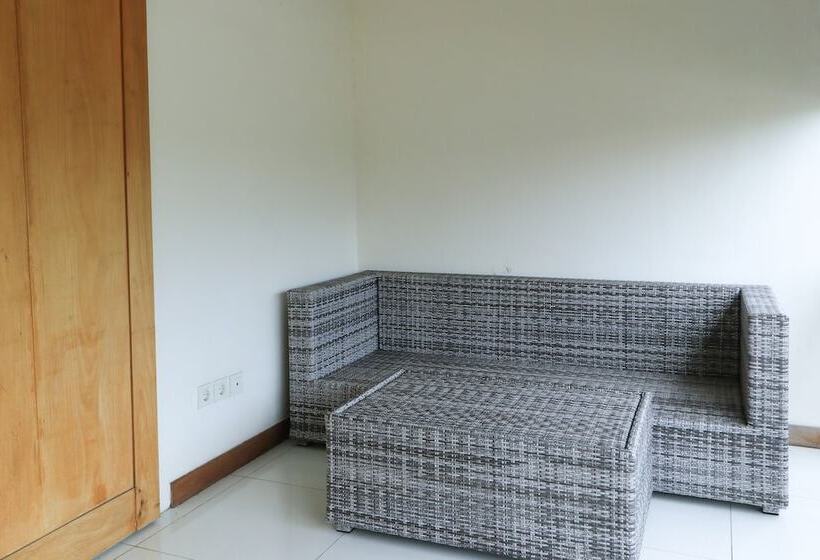 Вилла 2 Спальни, The Widyas Bali Villa