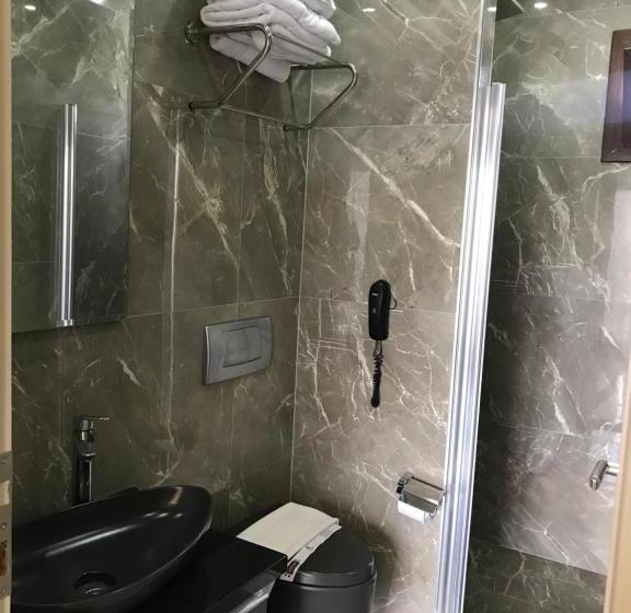 Family Suite, Venus