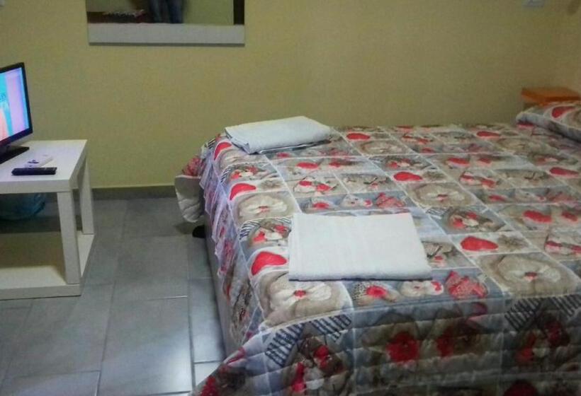 Четырехместный Номер Стандарт, Bed And Fly Aeroporto Fontanarossa Reception H24