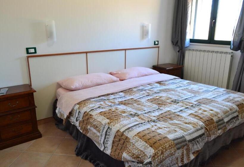 اتاق پریمیوم چهارنفره, Costa Del Gallo