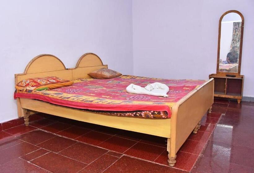 חדר אקונומי, Lakshmi Cottage