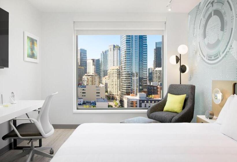 Engelliler için Büyük Çift Kişilik Yataklı Standart Oda, Astra Hotel, Seattle, A Tribute Portfolio Hotel By Marriott   No Resort Fees