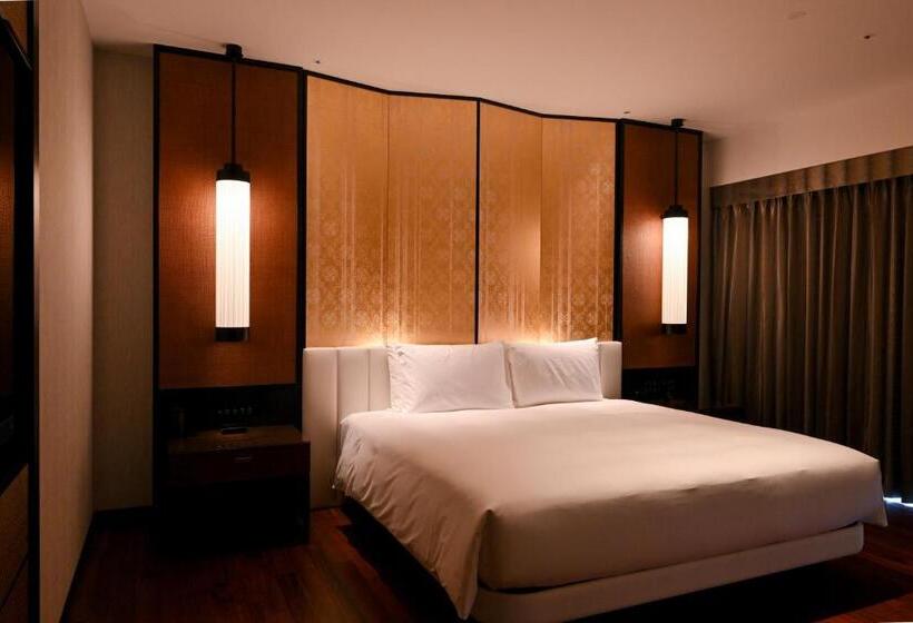 스위트 킹사이즈 침대, Ryukyu Hotel & Resort Nashiro Beach