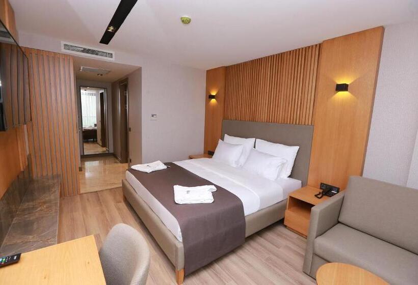 اتاق استاندارد با چشم‌انداز دریا, Pikola Otel
