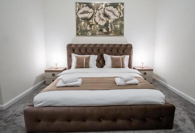 إستوديو ديلوكس, The Nest Baia Mare