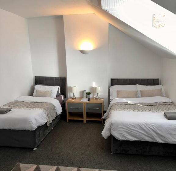 Quarto Triplo Estandar, Lincoln City Centre Rooms P&s