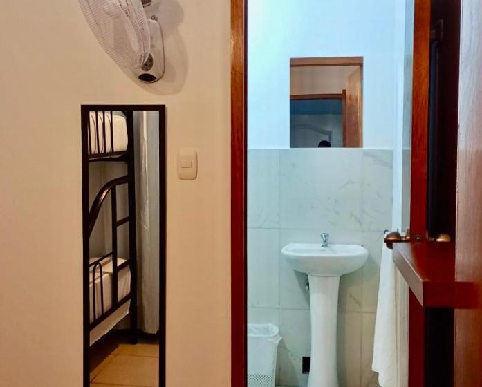 اتاق ساده سه‌ نفره, Piccolo Bed & Breakfast