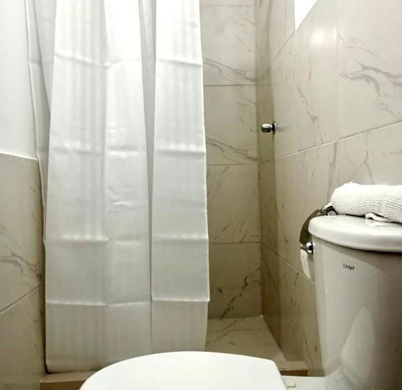 اتاق ساده سه‌ نفره, Piccolo Bed & Breakfast