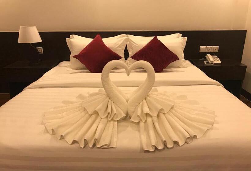 Номер Deluxe Кровать Кинг, Apple Hotel Two   Near Phnom Penh Airport
