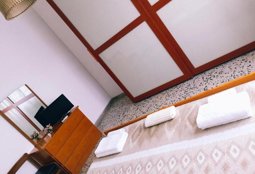 Quarto Estandar Banheiro Compartilhado, B&b Dell Amicizia