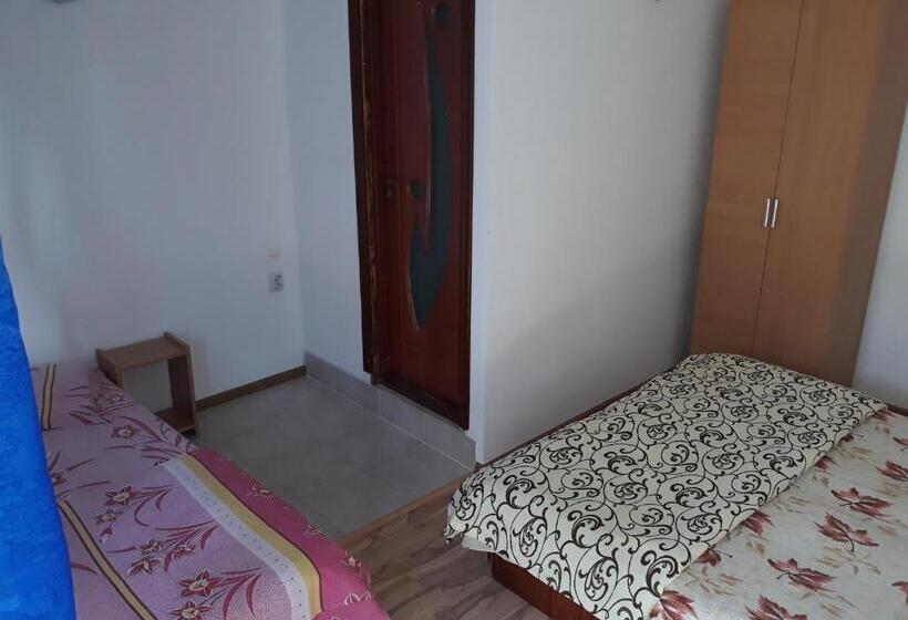 스탠다드 트리플 룸, Casa Razvan Vama Veche